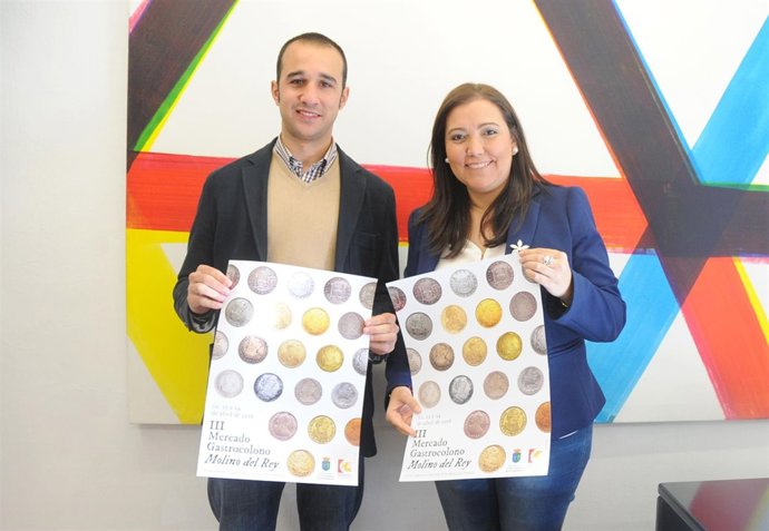 Ansio y Carrillo muestran el cartel del III Mercado Gastrocolono
