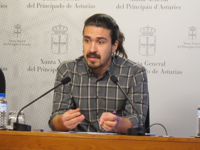Andrés Ron.