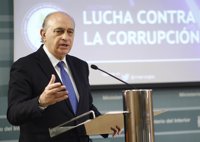 Fernández Díaz insiste en que Otegi no podrá ser candidato: "Eso va a ser así"