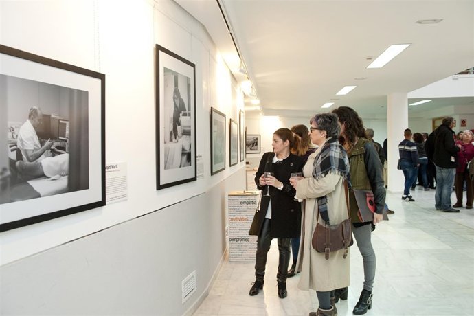 Exposición 'V15IONES' en Huelva. 