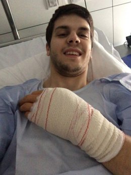 Todorovic, del Bilbao Basket, tras ser operado en el dedo pulgar