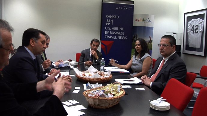 Francisco Javier Fernández se reúne con Delta Airlines en Nueva York