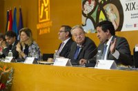 Moliner ve poco inteligente cargar al turismo con una tasa porque restaría competitividad