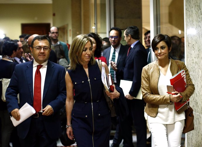 Carme Chacón e Isabel Rodríguez en el Congreso
