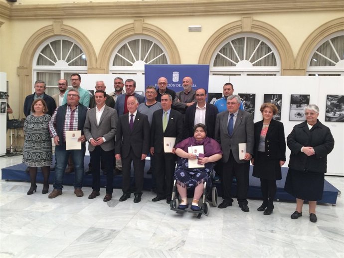 Gabriel Amat ha entregado las subvenciones a 18 asociaciones sociales.