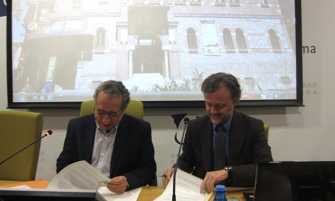 Rector de la UMA, Narváez, y consejero de Medio Ambiente, José Fiscal