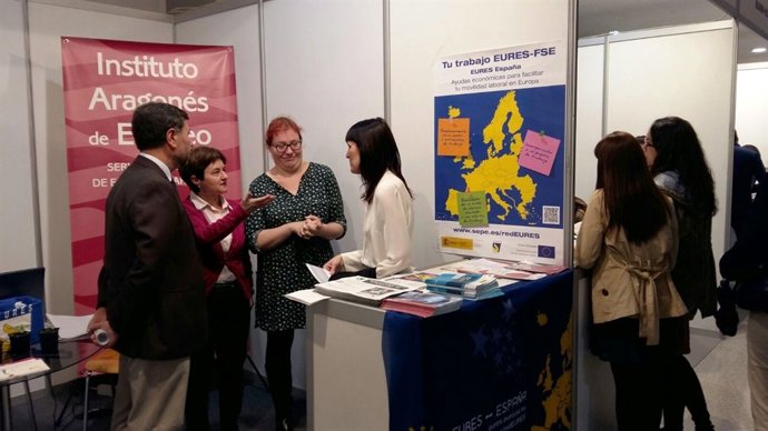 La directora gerente del INAEM asiste a la Feria 'EmpZar 16'