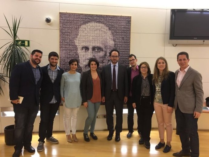 El PSOE se reúne con el Consejo de la Juventud