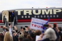 Uno de los aviones de Trump vuela con el registro caducado