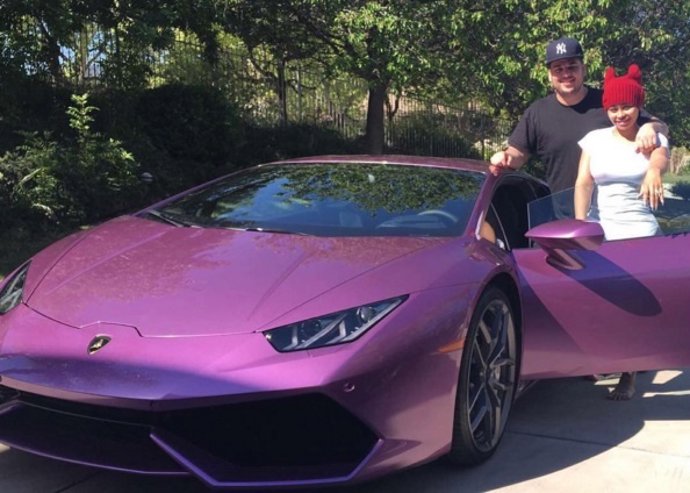 Rob Kardashian y Blac Chyna Lamborghini/ Instagram