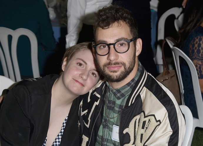 Lena Dunham y Jack Antonoff/ Getty