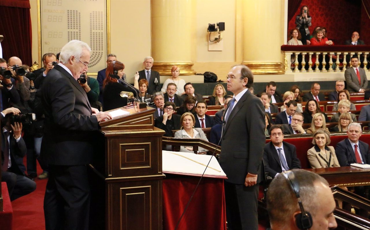 Pío García-Escudero toma posesión como presidente del Senado