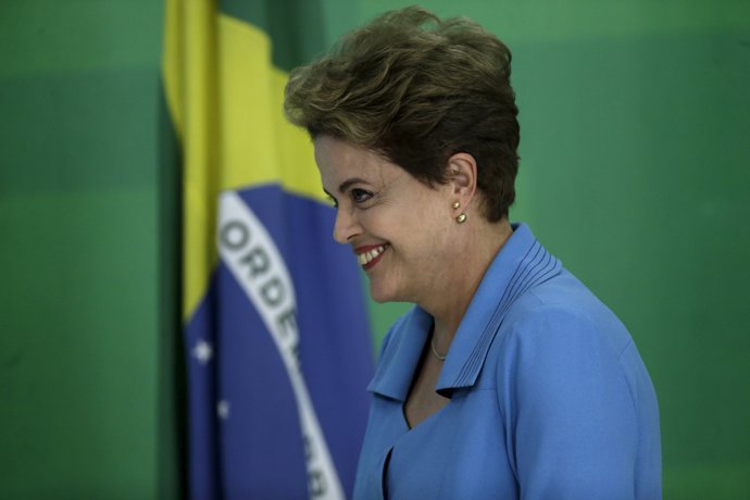 La presidenta de Brasil Dilma Rousseff durante una rueda de prensa en el Palacio