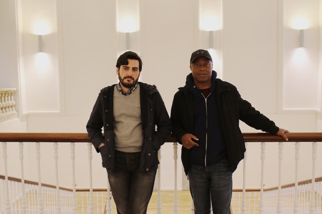 Víctor Paz y Charles Burnett.