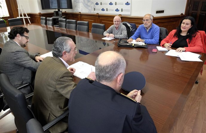 Reunión entre el Ayuntamiento y Gobierno sobre Transportes