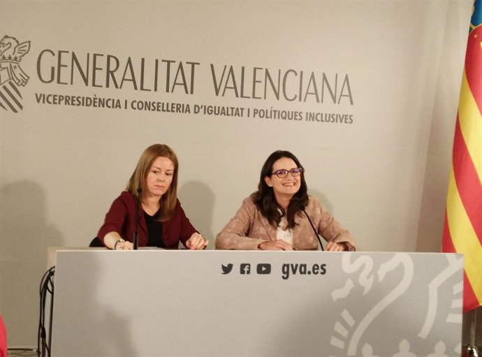 Mónica Oltra y Clara Ferrando en una rueda de prensa