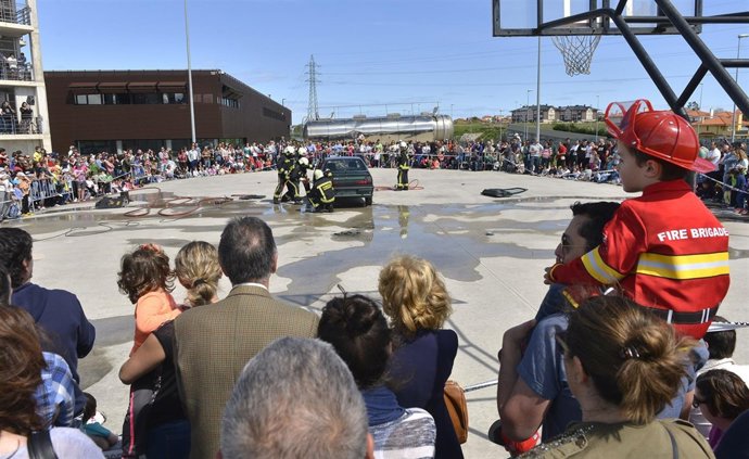 Jornada de puertas abiertas de los bomberos de Santander (archivo)