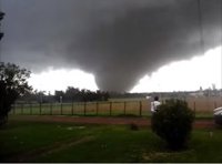 (VÍDEO) Las impactantes imágenes del tornado que sufrió la ciudad de Dolores, Uruguay