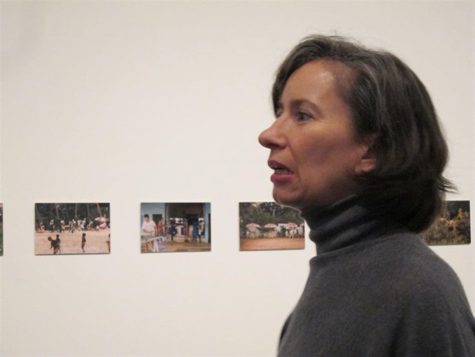 La artista Andrea Fraser en el Macba