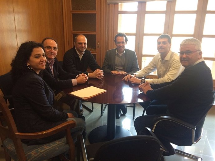  El Conseller De Territorio, Marc Pons, Y El Alcalde De Campos,Sebastià Sagreras