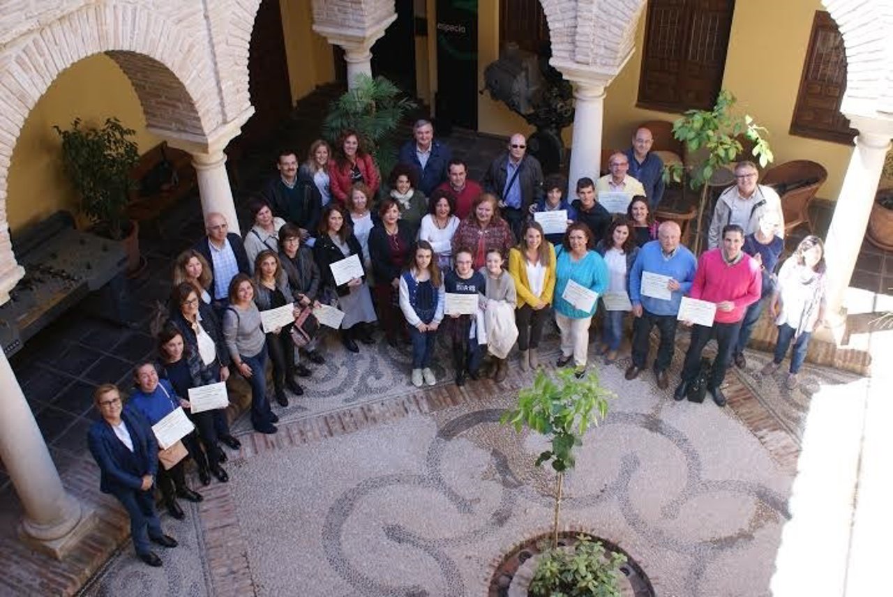 Ruiz (centro) junto a algunos de los premiados
