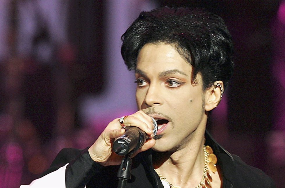 Prince muere a los 57 años