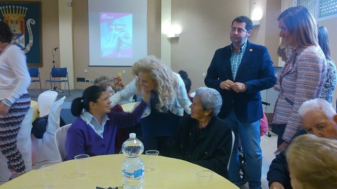 Jornada de convivencia de mayores en Castilleja de la Cuesta gracias a Macrosad