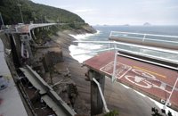 Mueren dos personas en Río de Janeiro al derrumbarse un carril-bici