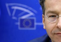 Dijsselbloem afirma que las críticas de responsables políticos al BCE sería "influencia política"