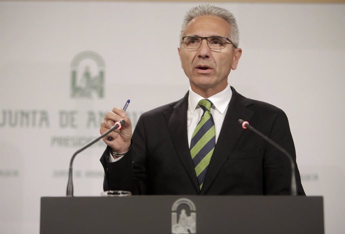 El portavoz del Gobierno andaluz, Miguel Ángel Vázquez