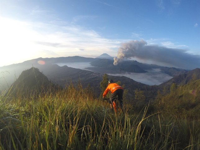 06. Ride your way to beauty - Mitch Cheek_rt A