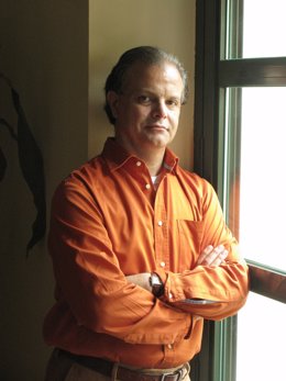 El escritor chileno Carlos Franz 