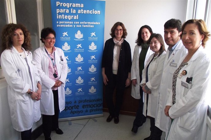 Responsable con el equipo de atención psicosocial