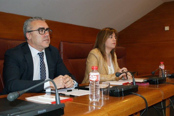 Pedro Hernando y Silvia Abascal, portavoces del PRC y el PSOE en el Parlamento