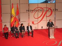 El recuerdo a Cervantes se cuela en una gala de exaltación de la capacidad colectiva de CyL