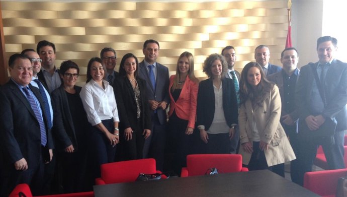 Consejero de Turismo, Francisco Javier Fernández, con empresarios en Nueva York