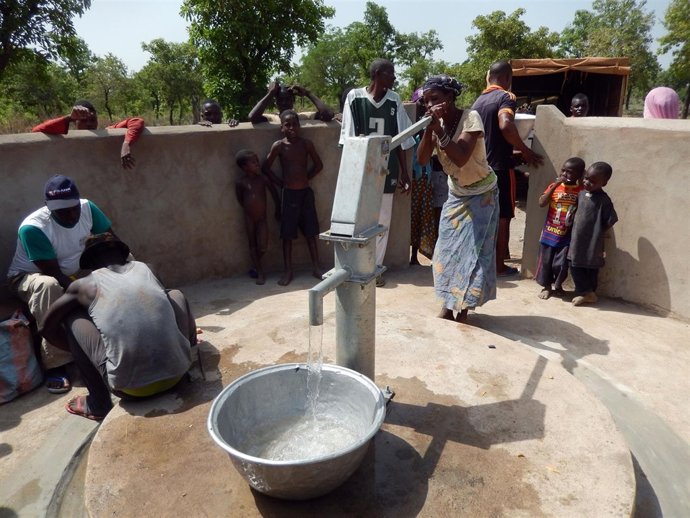 Llegada agua potable a Kara, en Togo