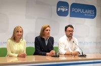 Cospedal dice que el PP despide a Soria "con mucho amor y agradecimiento"