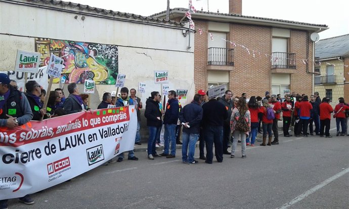Trabajadores de Lauki y RTVCyL protestan en Villalar
