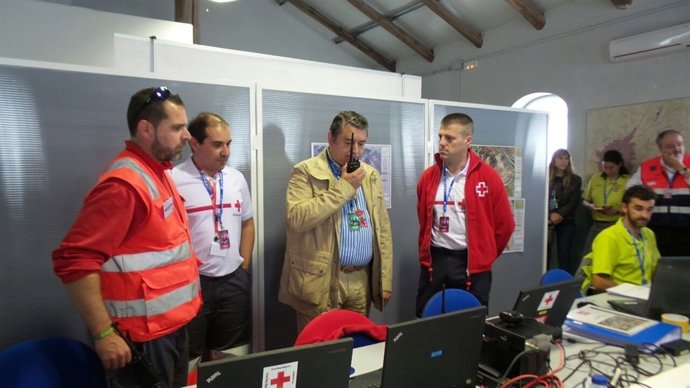 Visita del delegado del Gobierno en Andalucía, Antonio Sanz, al GP de Jerez