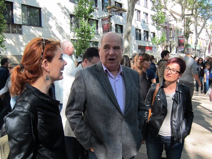 Lluís Rabell en declaraciones a medios este Sant Jordi