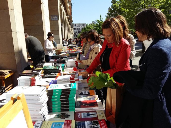 Mayte Pérez, en uno de los puestos