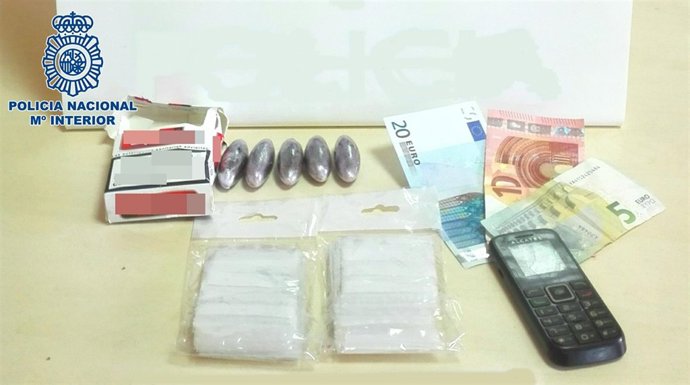 Nota De Prensa:"La Policía Nacional Detiene A Dos Personas Por Tráfico De Drogas