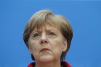 Merkel dice que el alto el fuego en el este de Ucrania "no es estable"