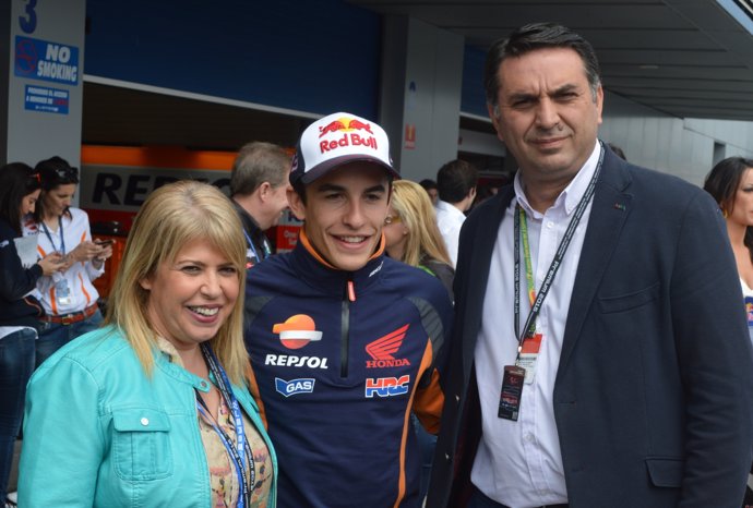 Visita del consejero andaluz de Turismo al GP de Jerez