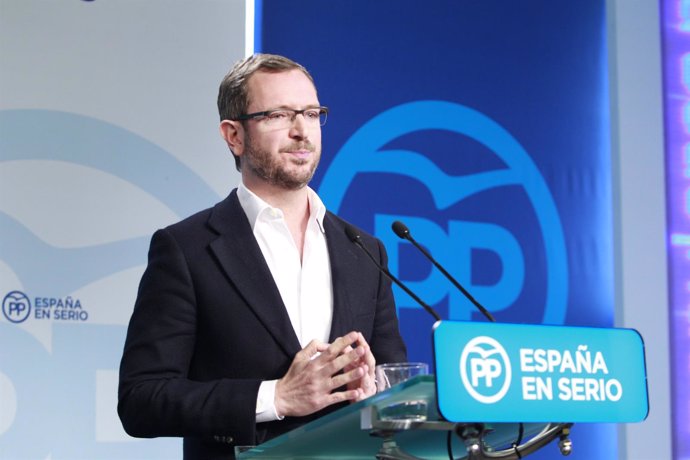 Javier Maroto en la sede del PP