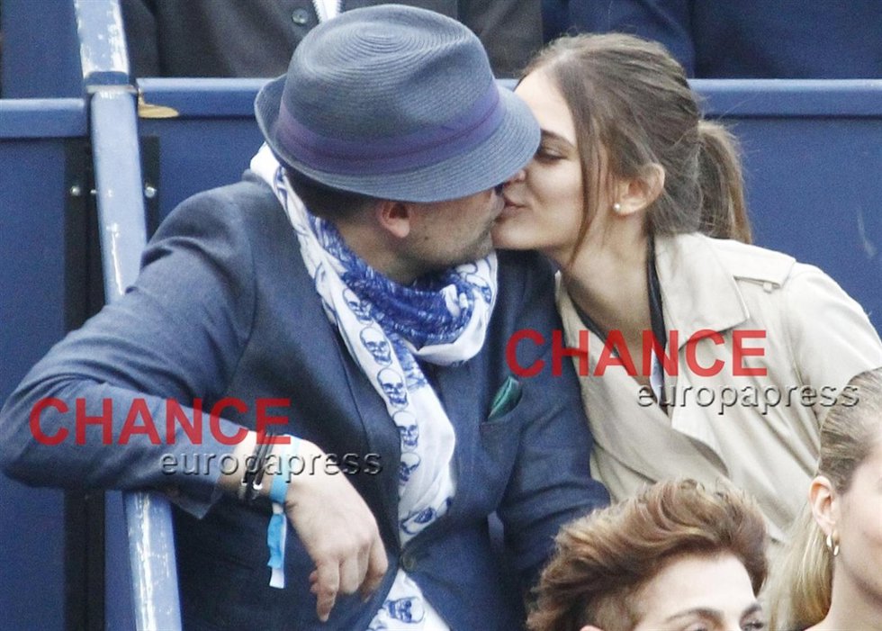 Risto Mejide y Larua Escanes, beso de amor en el Godó/ David Oller