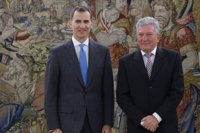 El Rey llama a los partidos a ahorrar en la campaña y a no "cansar" a los ciudadanos