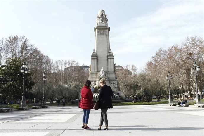 Turismo, turistas, plaza España