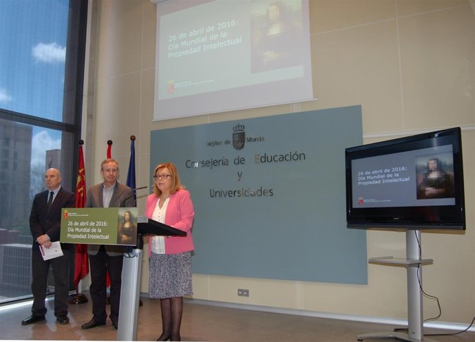 La consejera de Educación presenta los datos sobre Registro Propiedad Intelectua